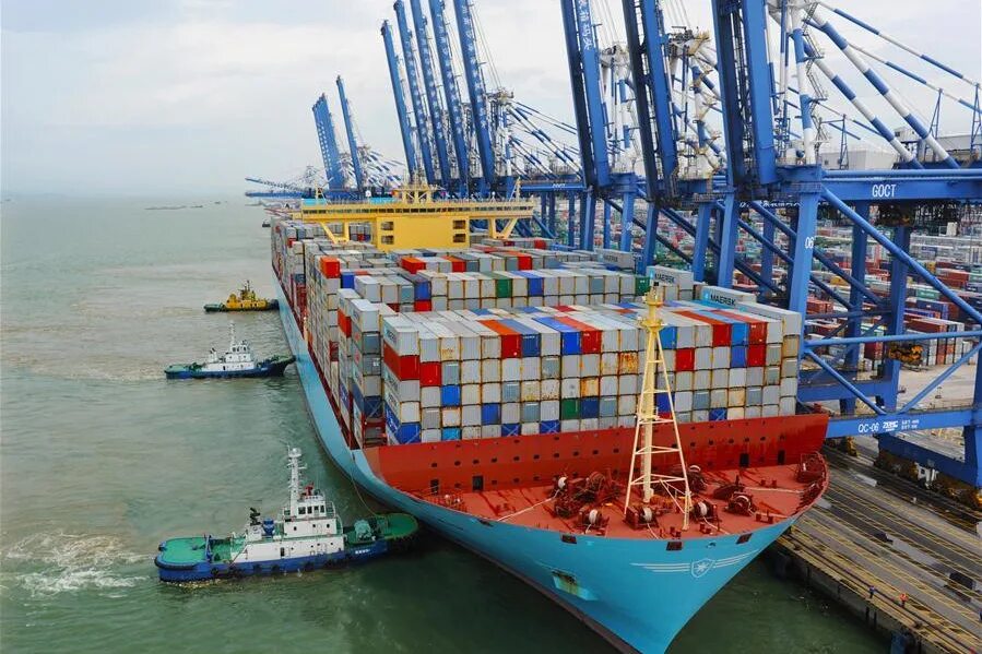 Какой порт самый крупный. Порт Гуанчжоу Китай. Морской порт Гуанчжоу. Морской порт в китайском Гуанчжоу. Порт Наньша Китай.