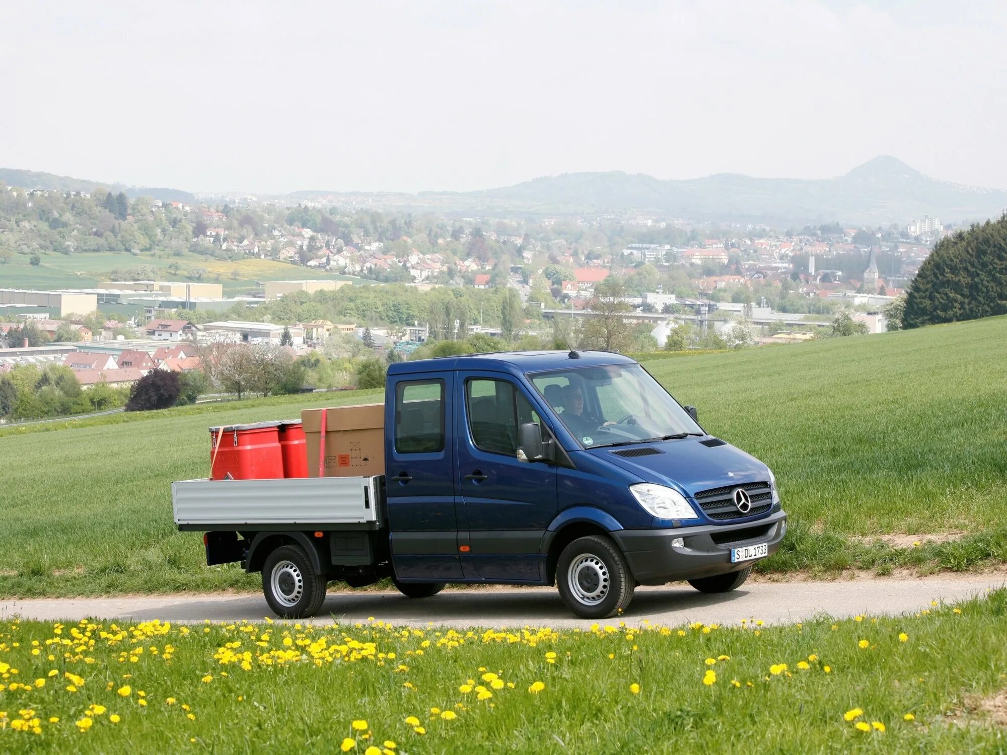 Мерседес спринтер бортовой. Mercedes-Benz Sprinter Double Cab. Мерседес Бенц Спринтер бортовой. Mercedes Benz Sprinter Cab борт. Mercedes Sprinter w906 с прицепом.