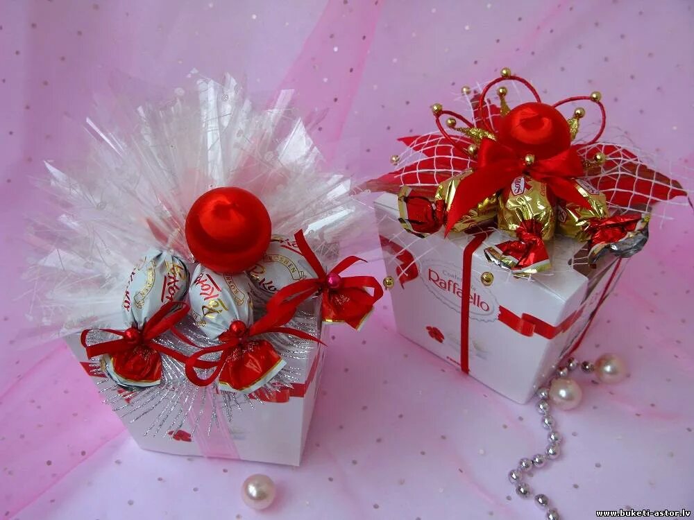 необычные подарки на 8 марта. секрет санта подарка. подарок от тайного санты. подарок для девочки. что подарить девочке однокласснице на новый год.