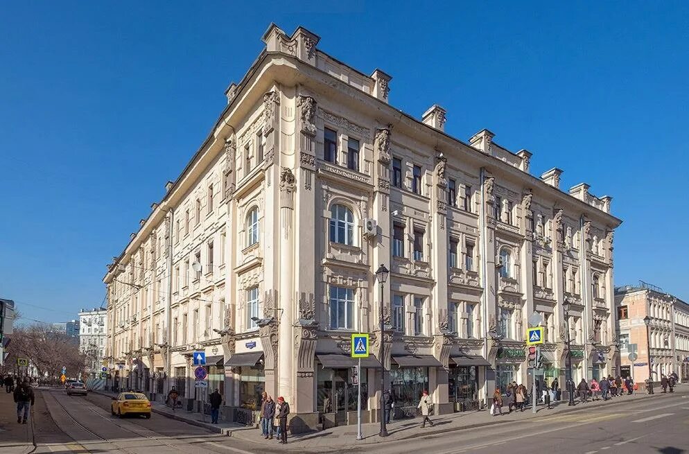 Москва москва московская 19 москва. Тверская улица 19 века. Кремль москва 1918. Дом рахманова на покровке. Кузнецкий мост пассаж солодовникова.