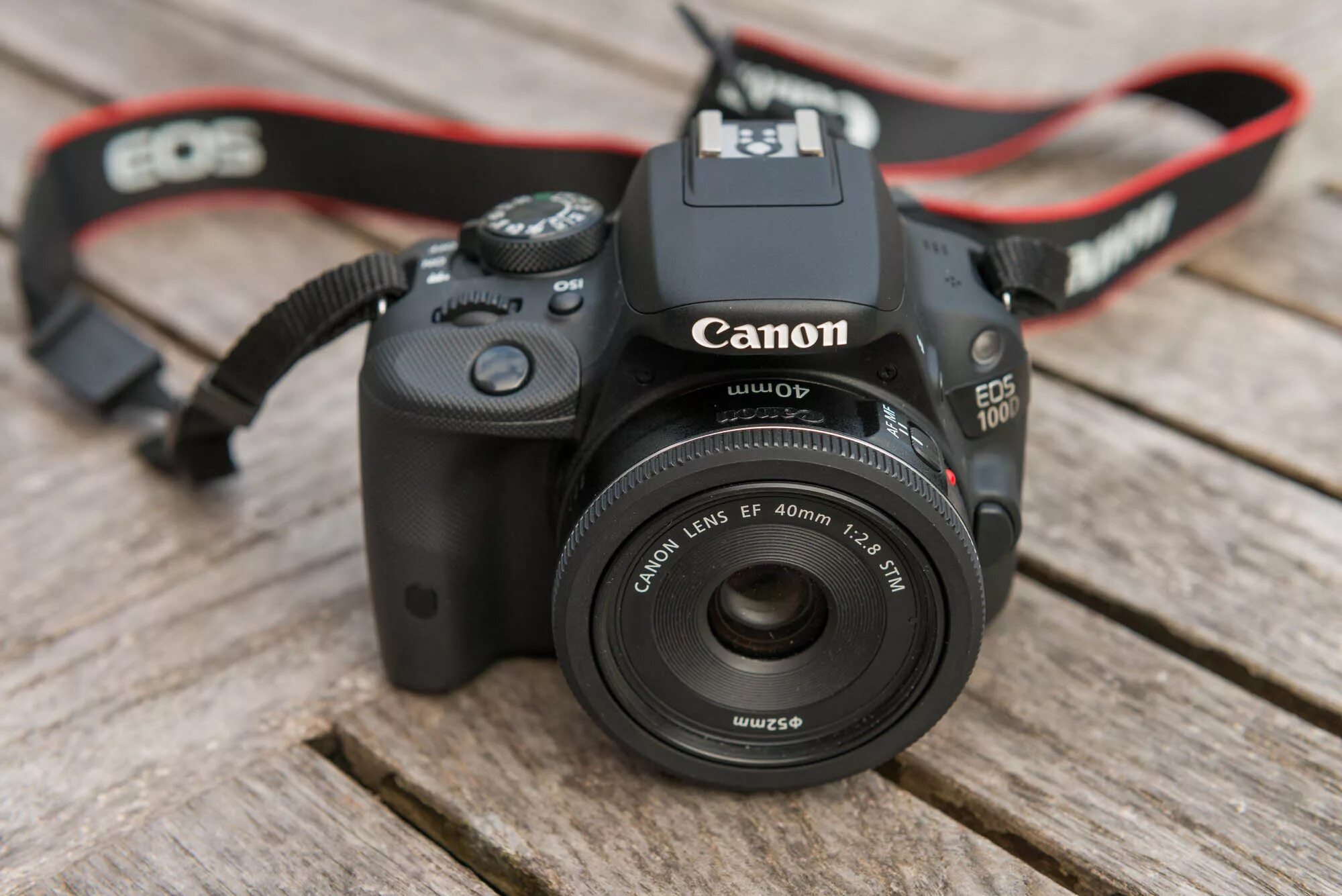 Canon d купить. Фотоаппарат Canon EOS 100d. Canon EOS 100d Kit. Фотоаппарат Canon EOS 100d body. Canon EOS 1100d.