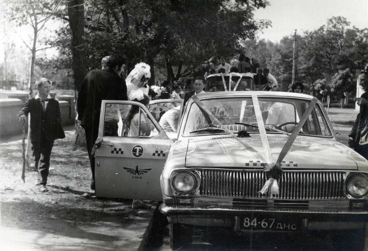 ГАЗ 24 такси. ГАЗ 24 такси СССР. СССР Москва ГАЗ 24. ГАЗ 24 такси 1969. Советский таксист