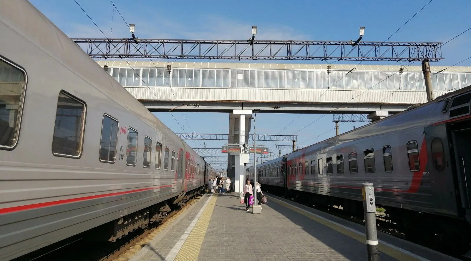 Поезд Комсомольск-на-Амуре Хабаровск. Поезд 667 Хабаровск-Комсомольск. РЖД Хабаровск. Хабаровска пассажирский.