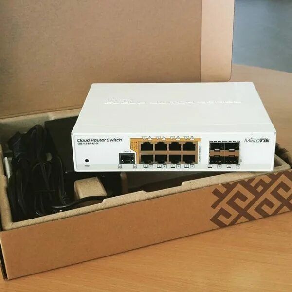 Mikrotik crs112-8p-4s. CRS 112-8p. Crs112-8p-4s. Микротик crs112-8p-4s-in. Crs112 8p 4s in