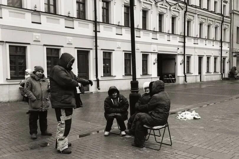 Арбатские имена. Художники 90-х годов. Художники 90-х годов в России. Художники на Арбате фото. Художники 90х фото.