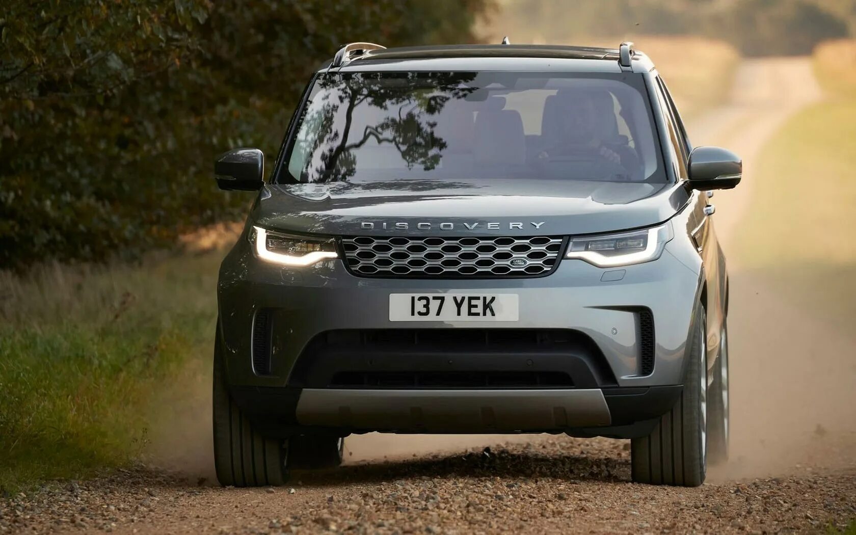 Discover l. Land Rover Discovery 2021. Land Rover Discovery 5 2021. Ленд Ровер Дискавери 2021. Рендж Ровер Дискавери 2021.