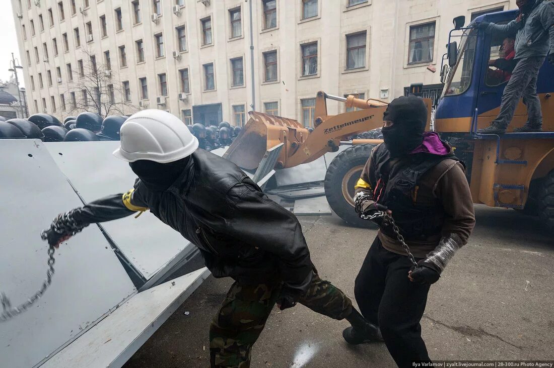Майдан часть 1. Киев штурм Майдана 2013 Беркут. Штурм  на Майдане 2014 Беркут. Беркут штурм Евромайдана.