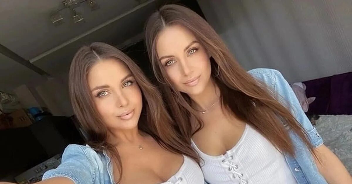 Подруги 18 тг. Julia and Alena Gogoleva.