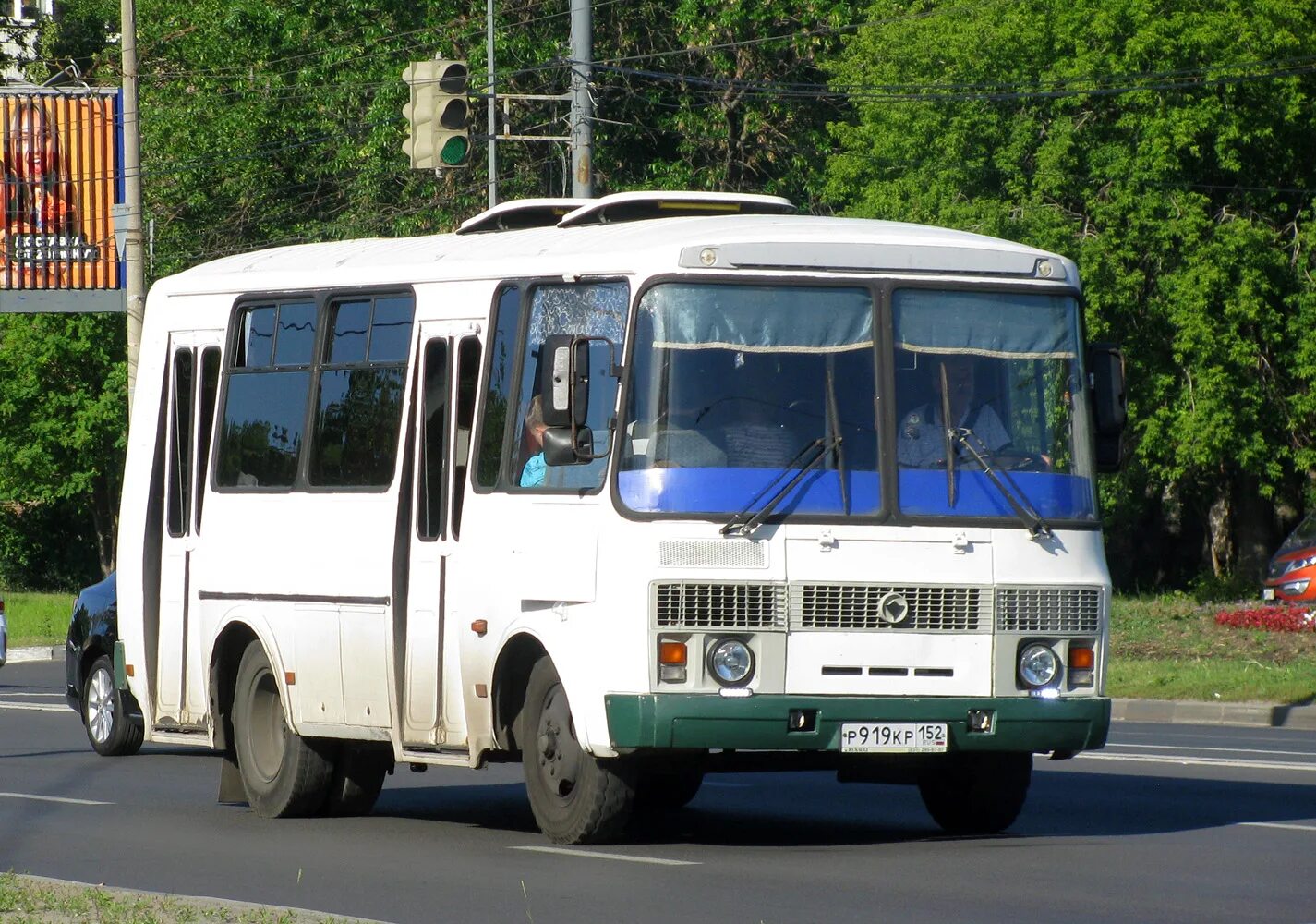 ПАЗ-3205 новый. Автобус ПАЗ 32054. ПАЗ 3205 сбоку. Автобус пазик 1995.