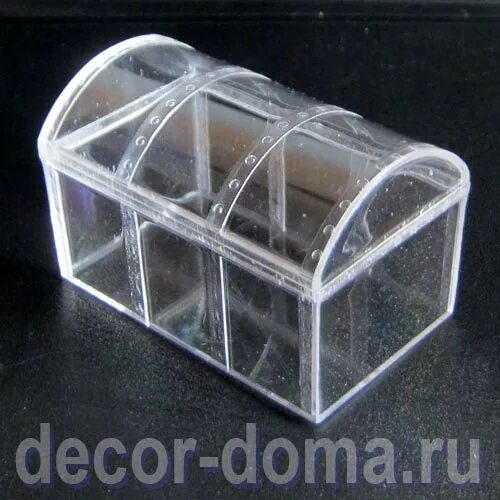 Сундучок прозрачный. Прозрачный сундучок. пластиковый сундук прозрачный. прозрачные фигурки из пластика. сундучок с прозрачной крышкой.