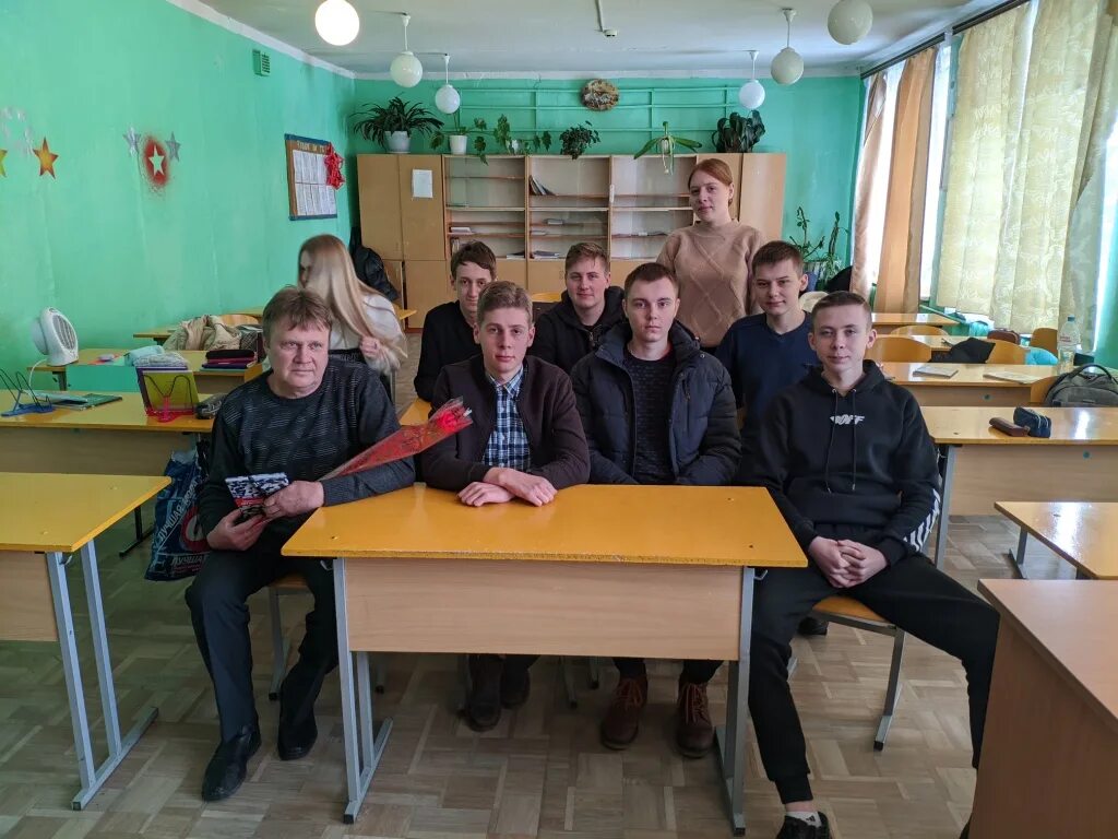 Мбоу гимназия 5 красногорск. Мбоу красногорск. Гимназия номер 5 красногорск. Мбоу сош №16 красногорск. Мбоу ленинская сош спортзал в крыму.