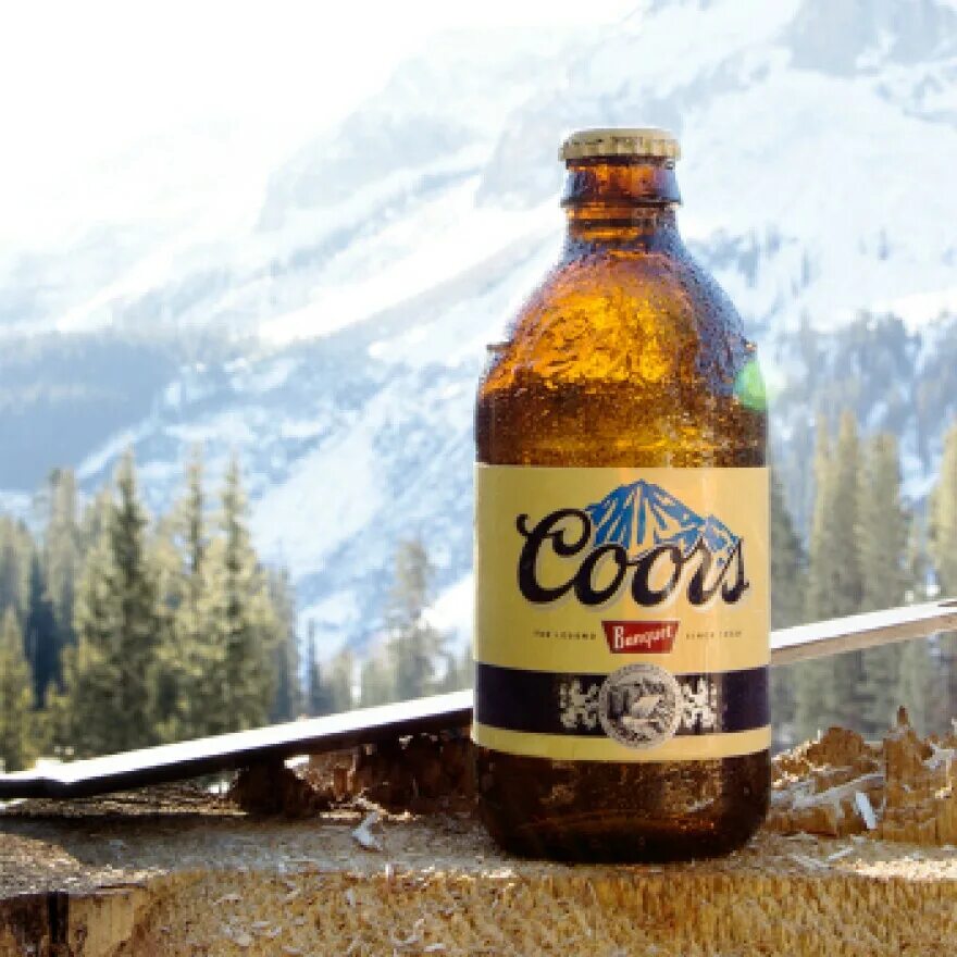 Taste like water. Американское пиво Coors. Coors Banquet пиво. Медовый Эль. Американский медовый Эль.