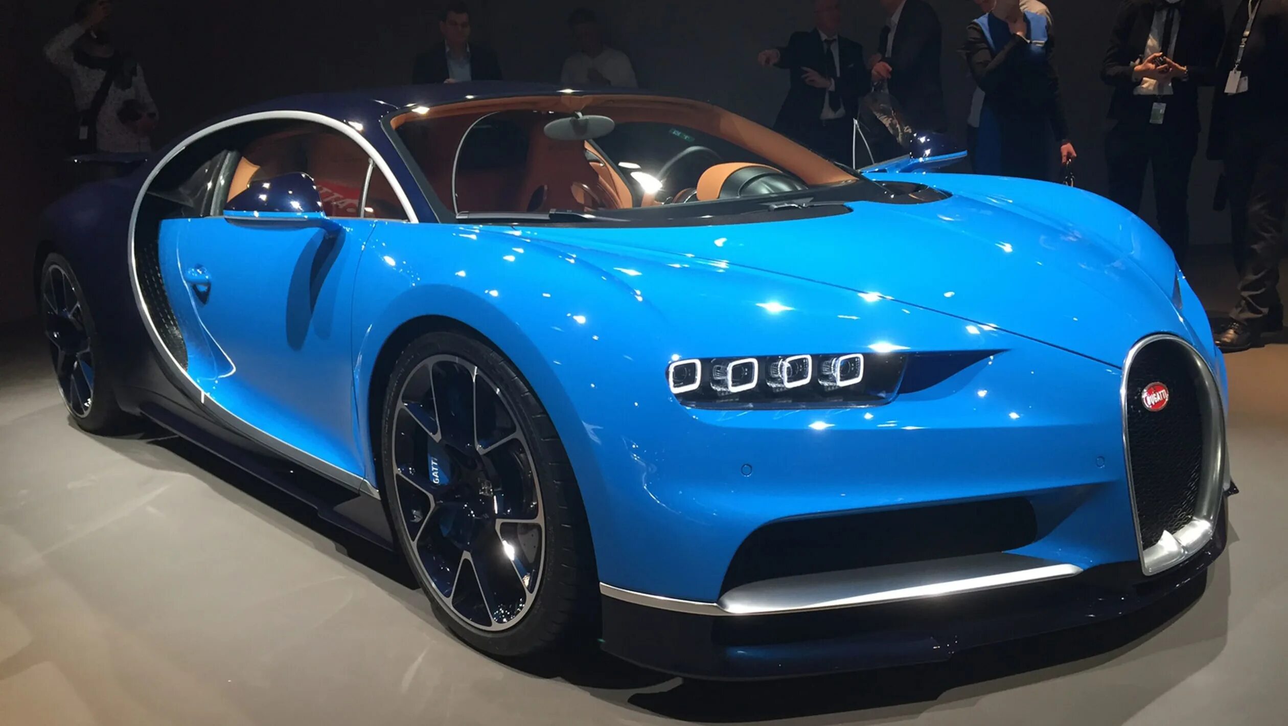 Новая bugatti. Бугатти Вейрон 2016. Бугатти Вейрон новая. Бугатти ЧИРОН новый. Bugatti Veyron 2016.