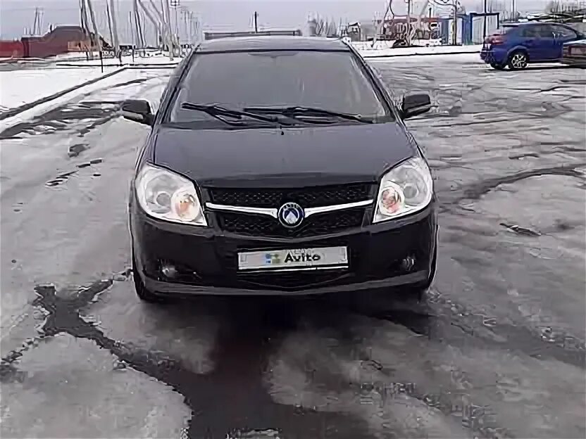 Тойота королла 2009 года. Geely emgrand ec7 серебристый. Джили эмгранд бежевая седан. Geely emgrand ec7 2013. Джили эмгранд ес7.