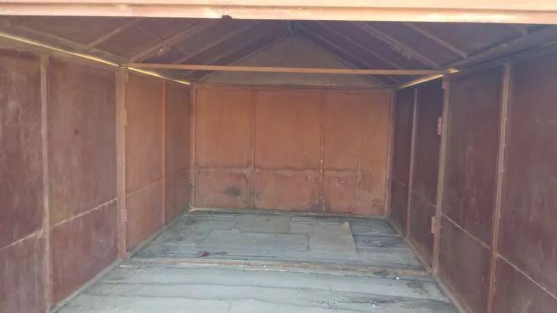 Собери гараж. Собери гараж. Волговский гараж ту522-4254-75. Сборка гаража металлического разборного гаража. Секционный ижорский 6 секционный металлический гараж.