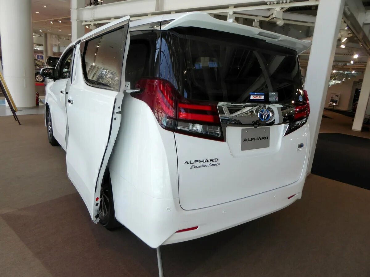 Тойота альфард гибрид. Альфард Тойота 2016 белый гибрид. Toyota Alphard 30 Hybrid. Тойота альфард Executive Lounge. Alphard гибрид