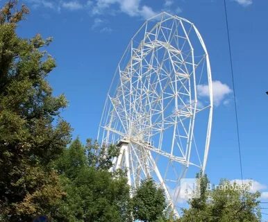 Колесо обозрения в нижнем