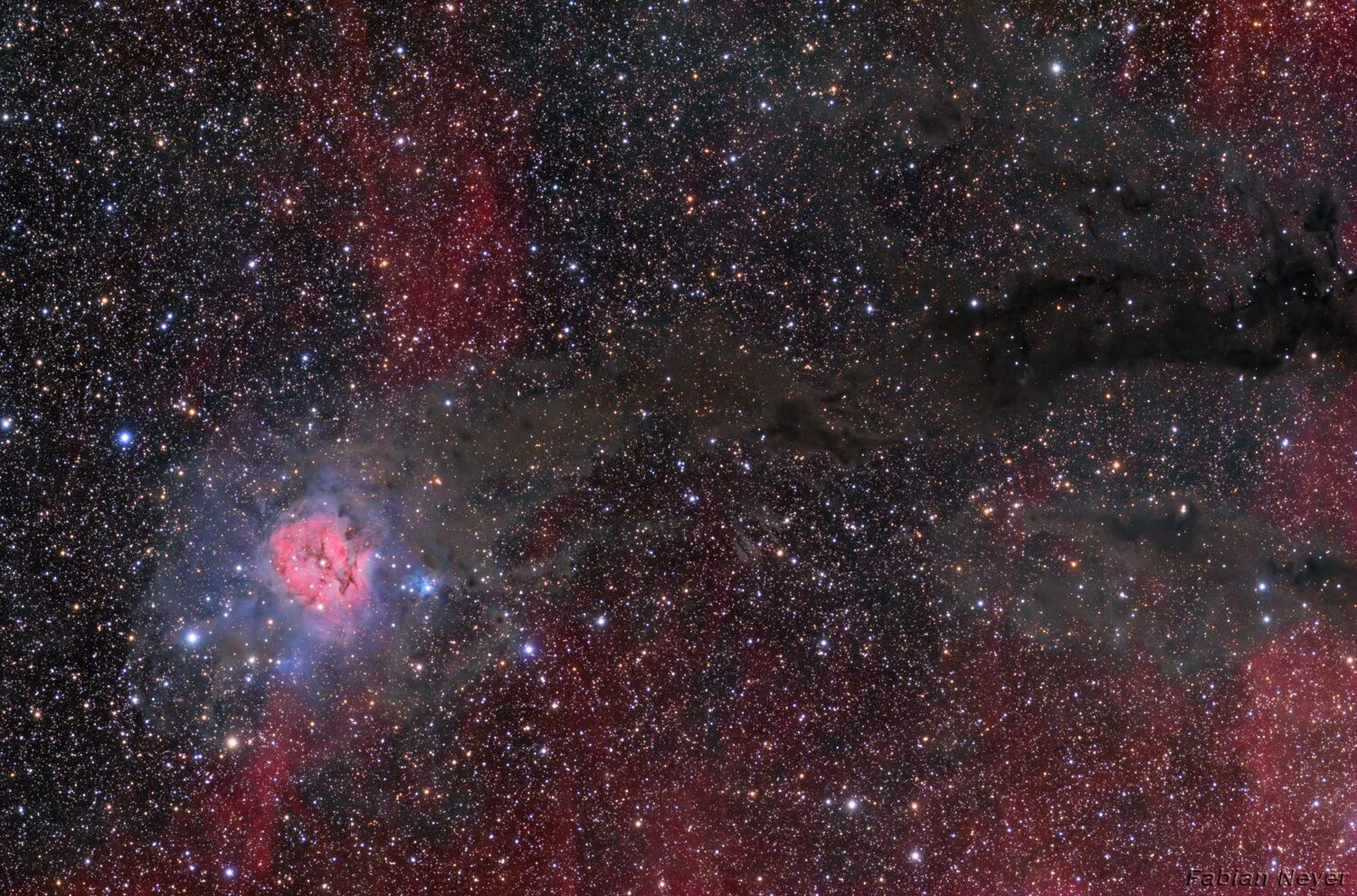 Какой настоящий космос. Спиральная планетарная туманность (NGC 5189). Туманность кокон в созвездии лебедя. Спиральная Галактика NGC 5033. Космос реальный.