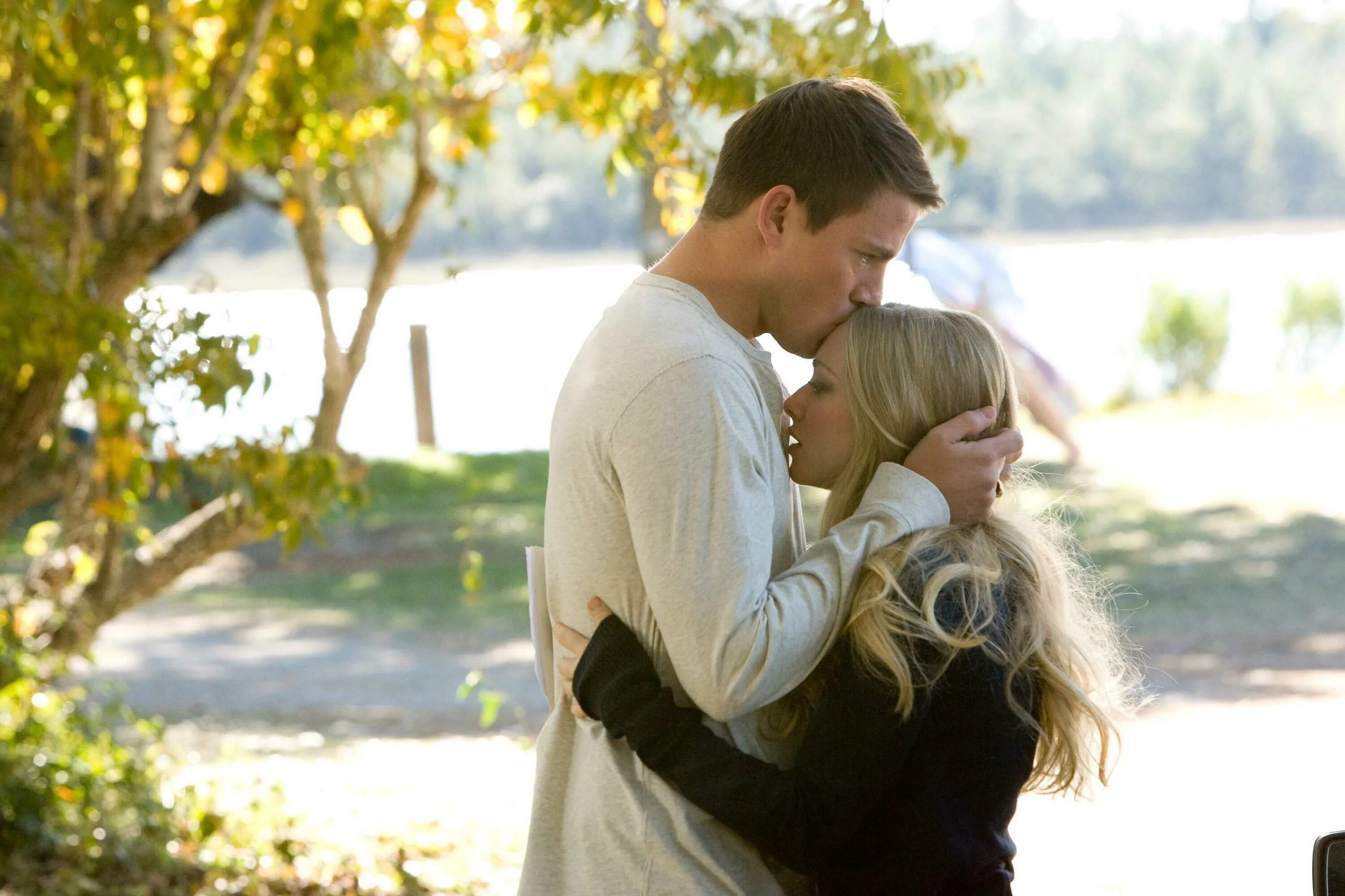 Было связи с близкими. «Дорогой Джон» (Dear John, 2010). Красивые пары. Влюбленные парень и девушка. Молодые пары.