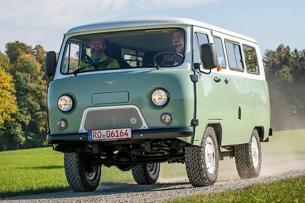 Полноприводный аналог буханки. UAZ 452 Буханка. УАЗ Буханка УАЗ 452. Автомобиль УАЗ Буханка 452. УАЗ 452 новый.