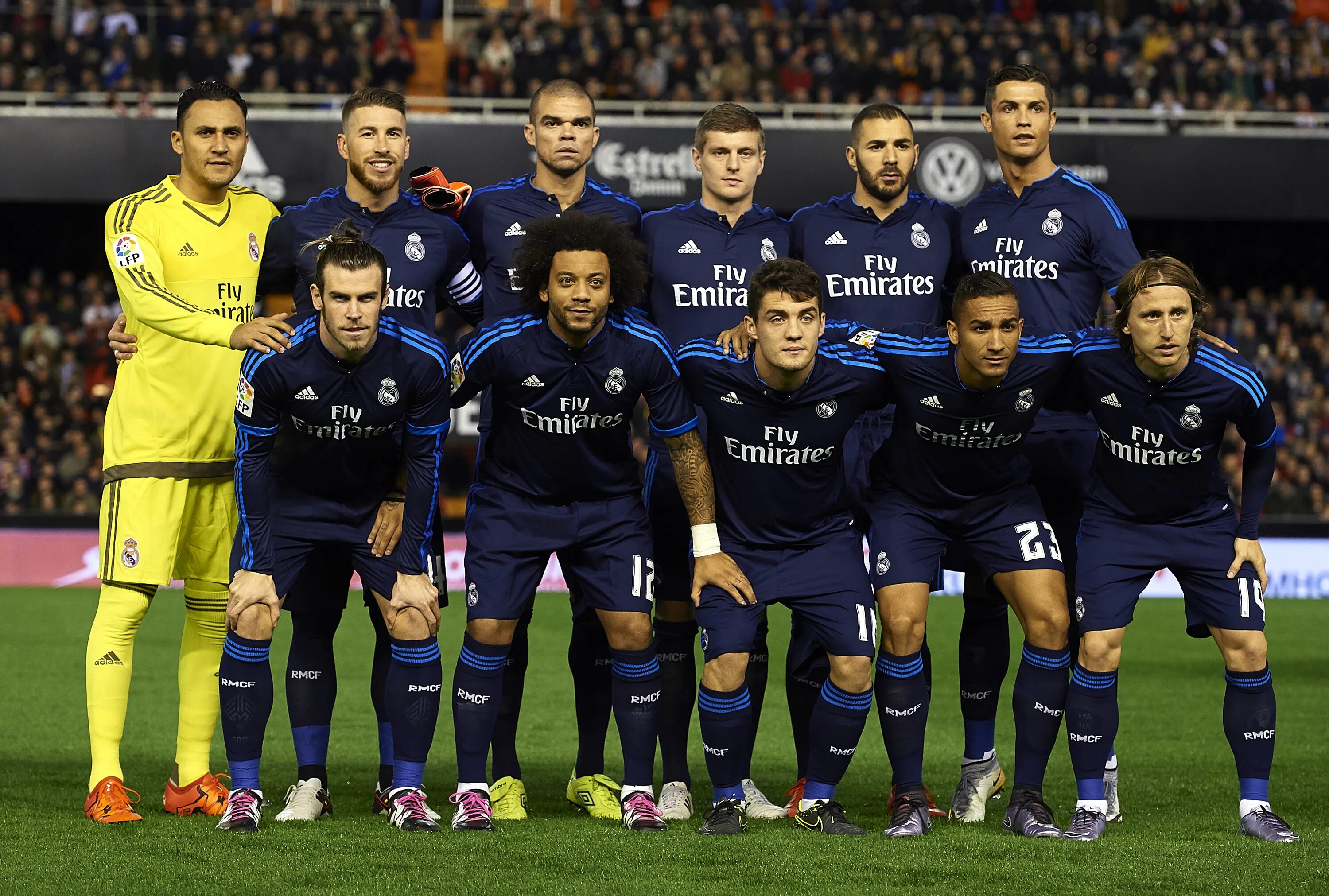 Реал Мадрид футбольный клуб. Мадрид футбольная команда. Футбол команда Реал Мадрид. Фото футбольной команды Реал Мадрид.
