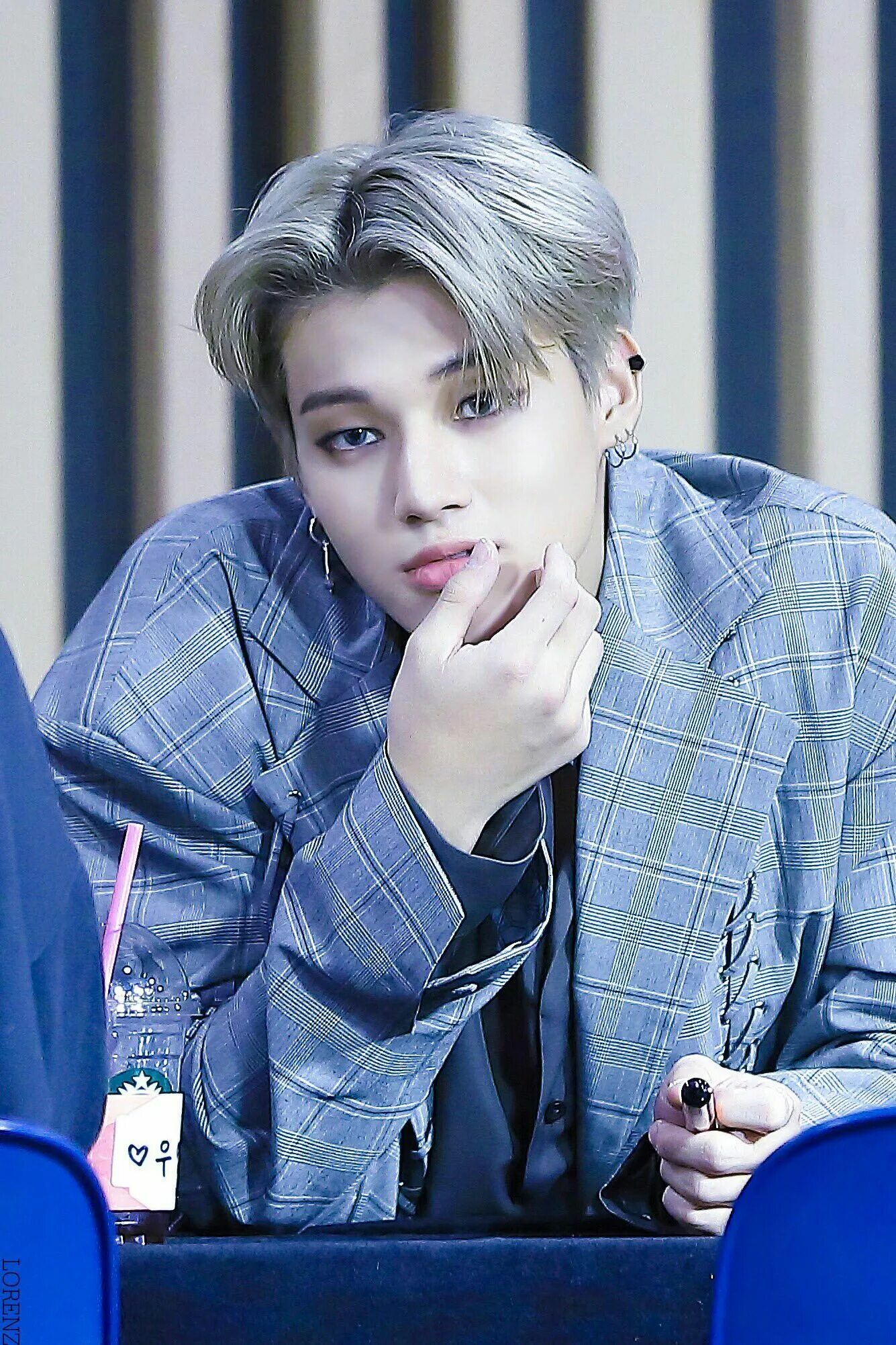 ATEEZ Wooyoung. Чон Кен ATEEZ. Чон уён из ATEEZ. Группа ATEEZ уён.