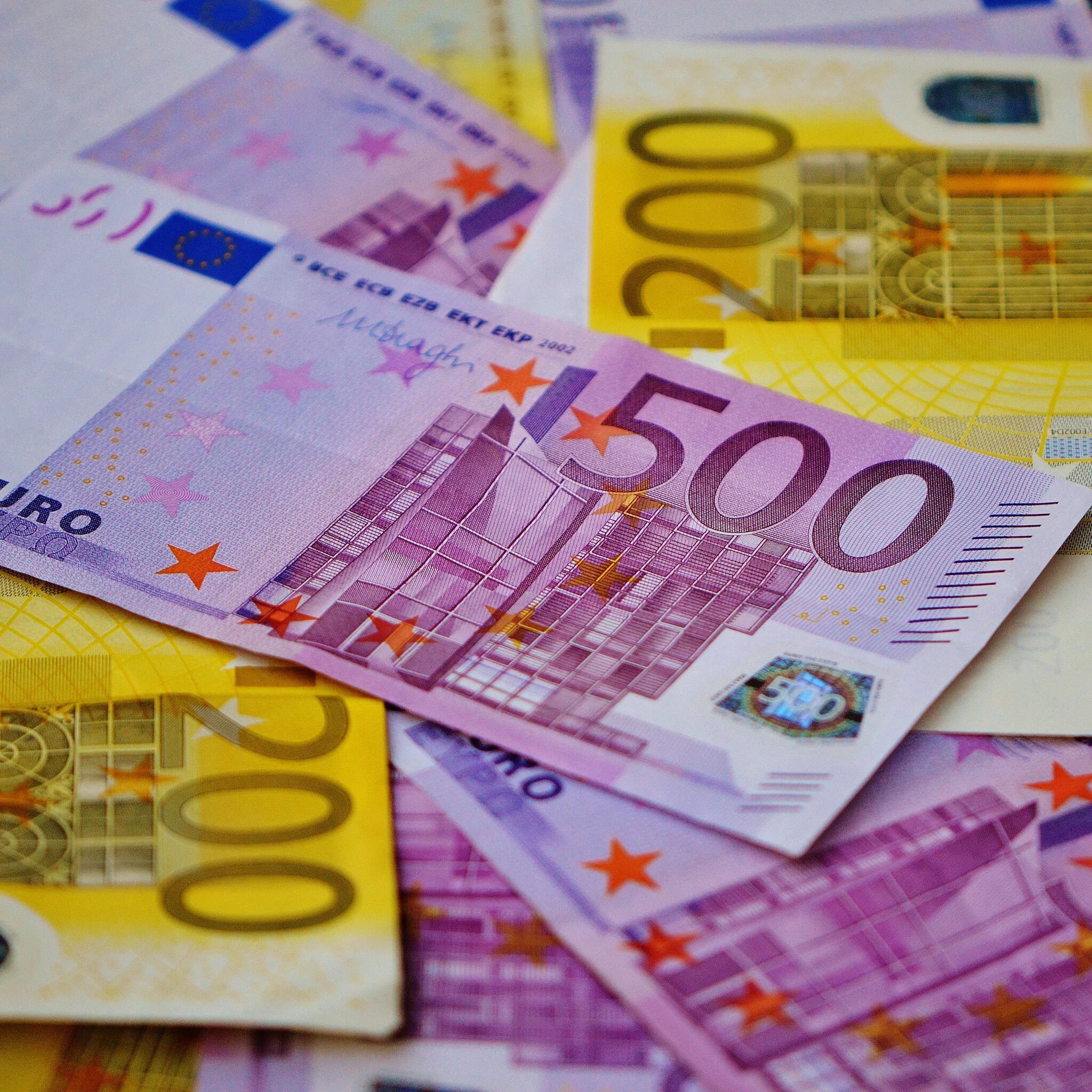 Национальная валюта евро. Евро. Евро валюта. Деньги евро. Банкноты евро.