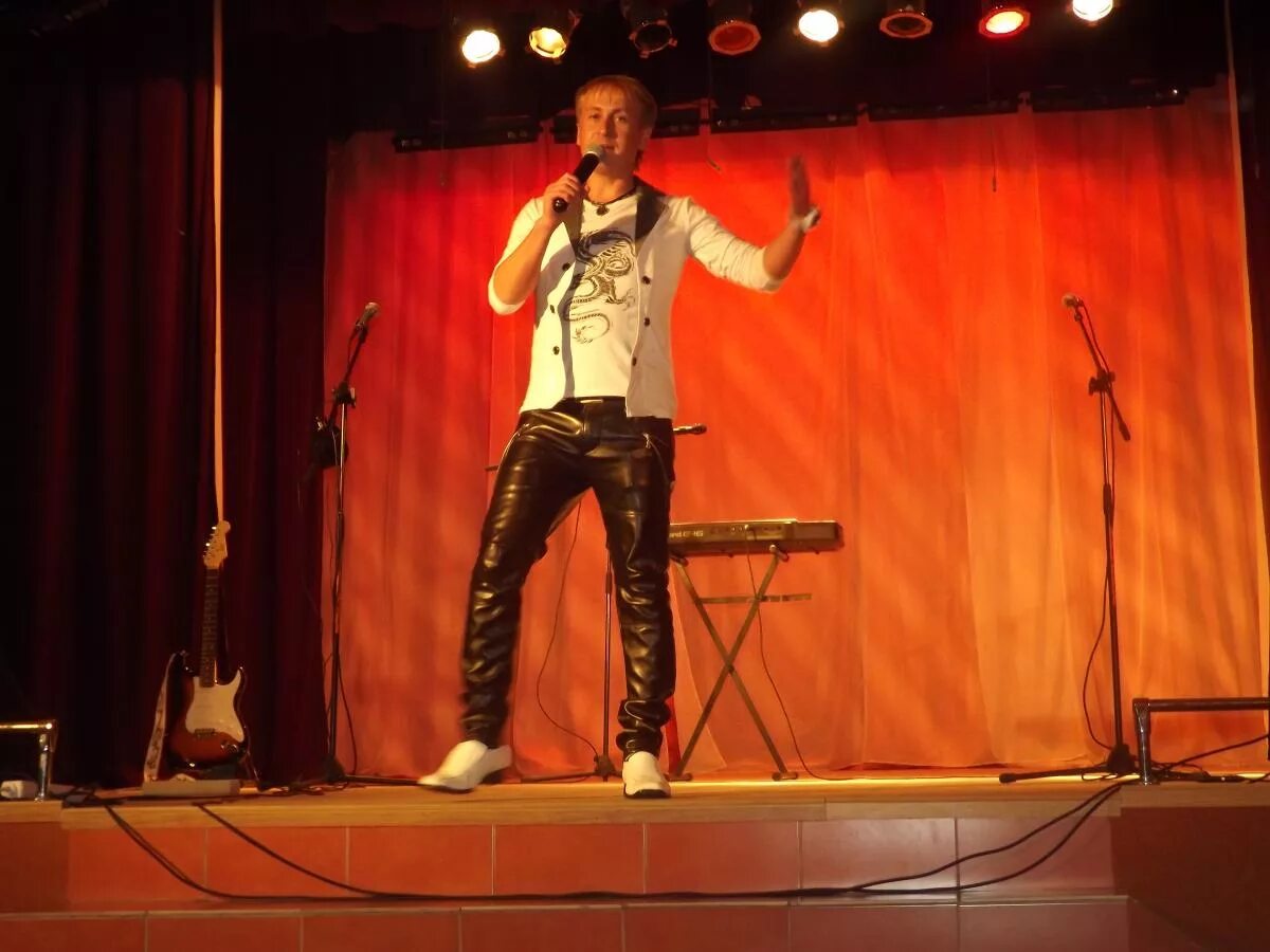 Академическое пение. Названия отчетника эстрадного вокала. Выступление солиста. Выступление солиста. Солисты группы маяковский.