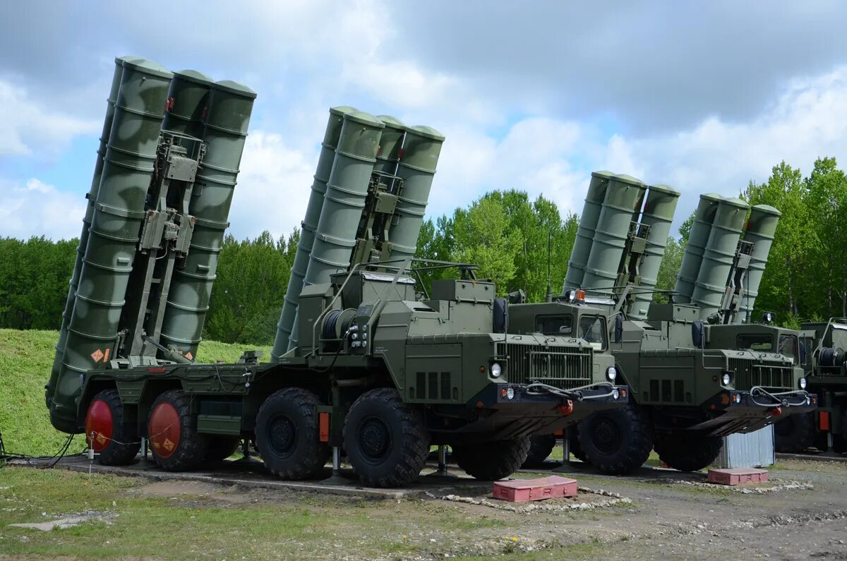 Комплекс с 400 триумф. Пво с-400 триумф. ракетный комплекс с 400 триумф. с400 пво. с-400 триумф маз.