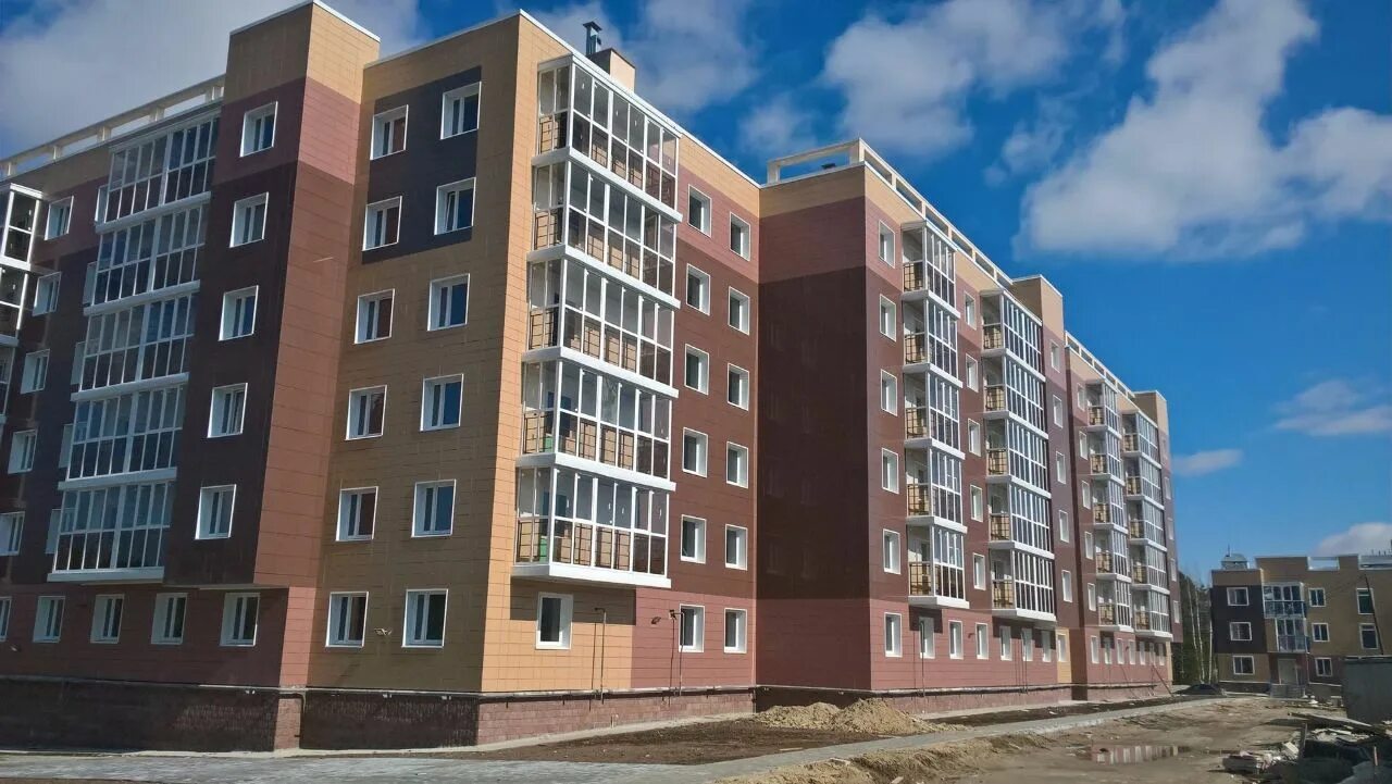 Дом ханты мансийск. Свердлова 17 югорск. Ханты-мансийск ул югорская. Югорская 14. Югорская 17 ханты-мансийск.