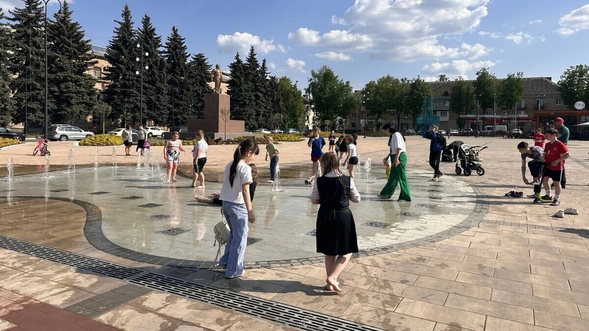 Сквер с фонтаном. Фонтан в парке. Благоустройство сквера. Сквер Тула. Хлопки щекино