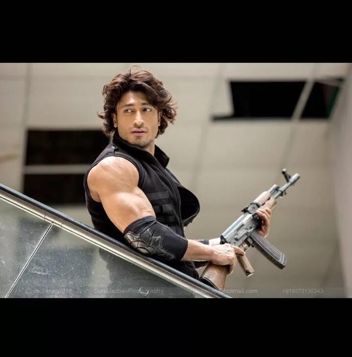 Индийский фильм коммандос 3. Vidyut jamwal 2021. Индийский фильм командо 2. Коммандо фильм 2013. Видьют джамвал коммандо.