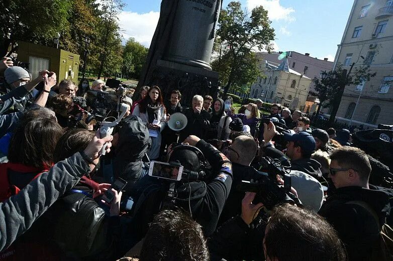 Митинг в Москве 13 апреля 2014. Митинги 2011 в Москве. 1 Июня митинг в Москве. Митинги 2015 в Москве. Новости российских сми сегодня