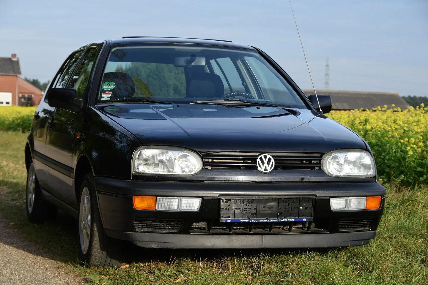 Volkswagen 1995. Фольксваген Golf 3 1995. VW Golf 1995. Volkswagen гольф 1995. Volkswagen Golf 1995 универсал.