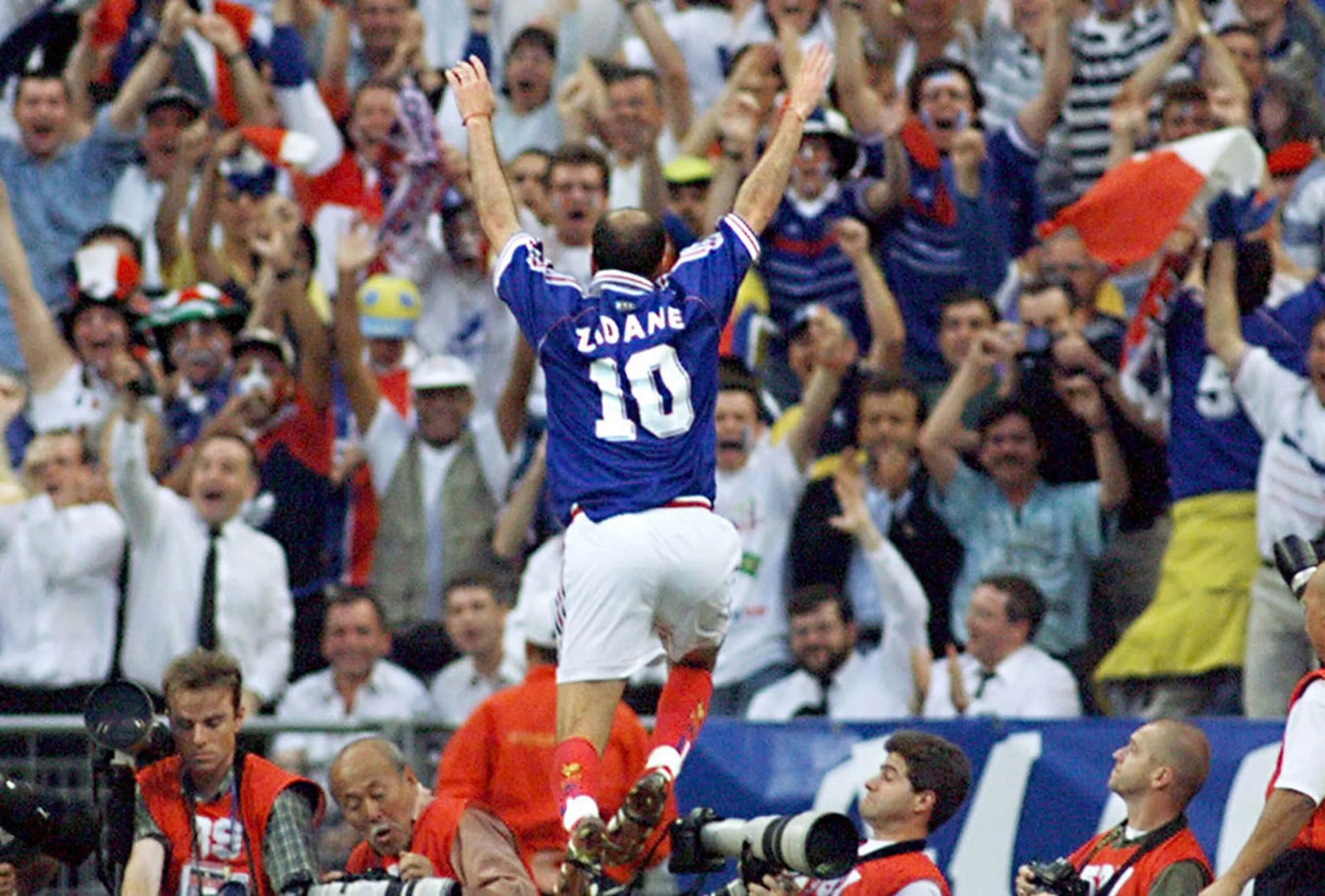 Франция Бразилия 1998 финал. World Cup 1998 Scotland. French celebration