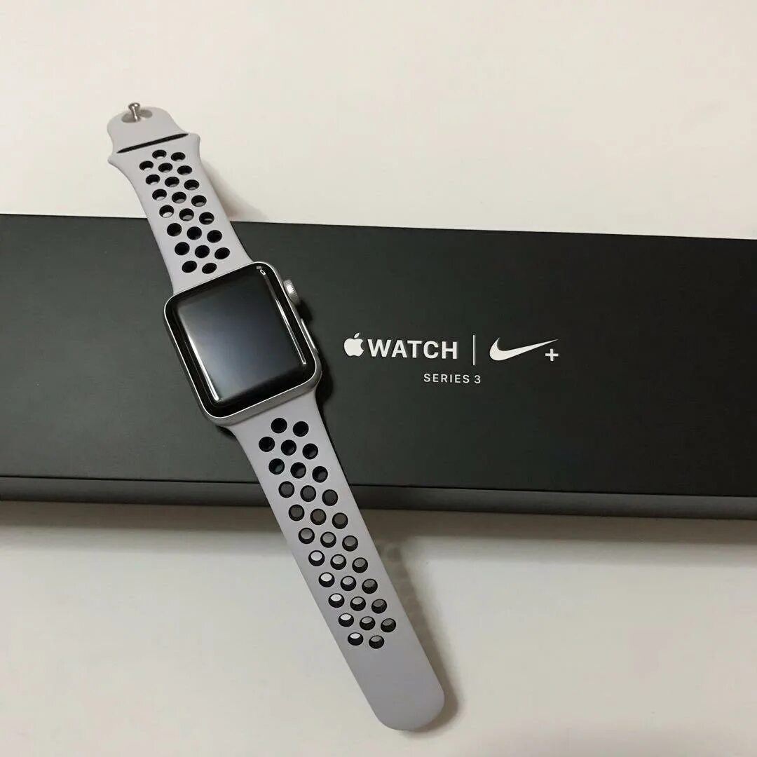 Вотч 3 найк. Apple watch Series 3 Nike 38 мм. Apple watch 3 Nike. Apple watch Series 3 38mm. Эппл вотч 3 38мм найк.