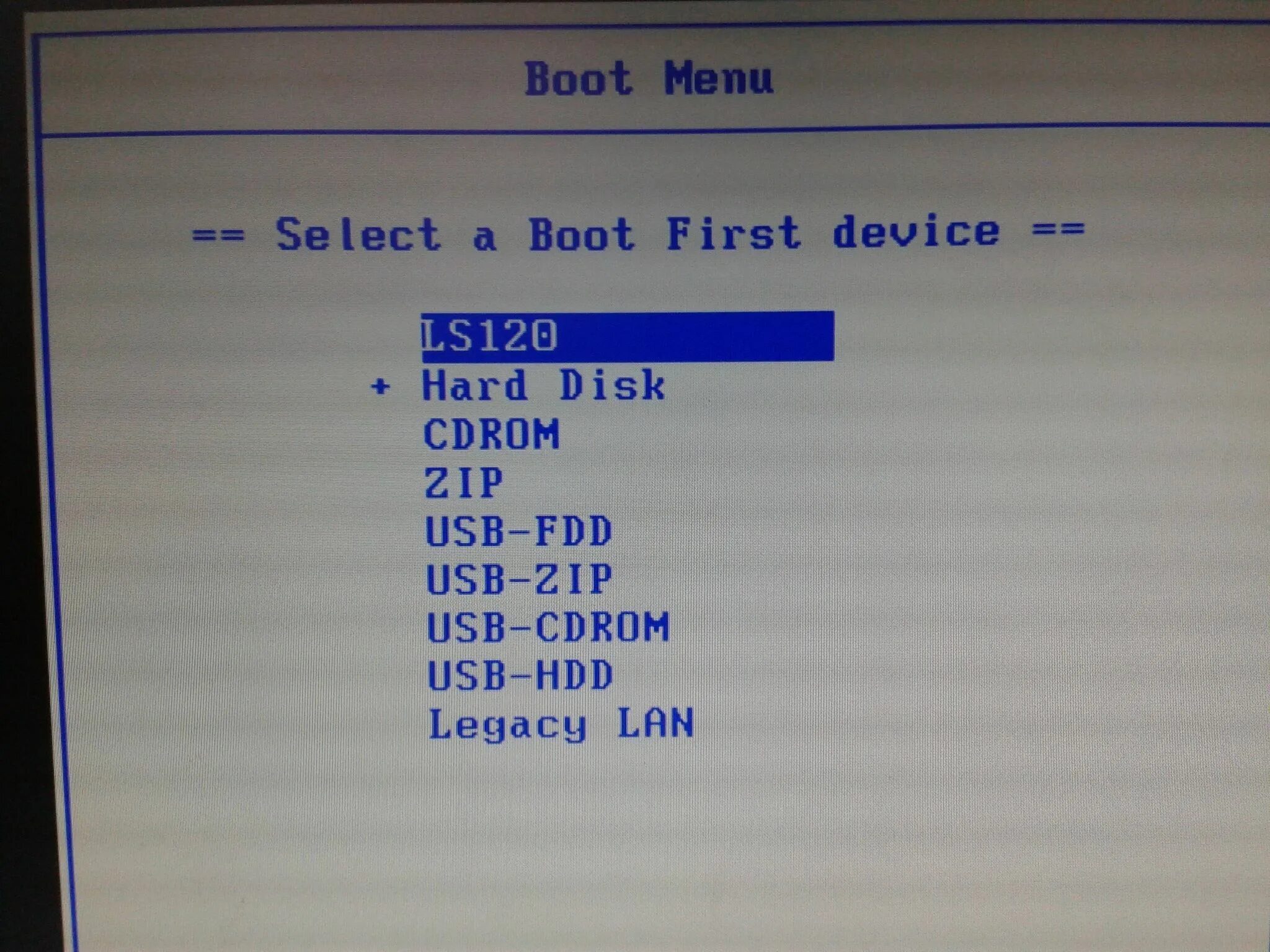 Как открыть boot. Материнская плата Gigabyte Boot menu. Boot menu Gigabyte motherboard. Boot menu Gigabyte оперативка. Gigabyte Boot menu клавиша.