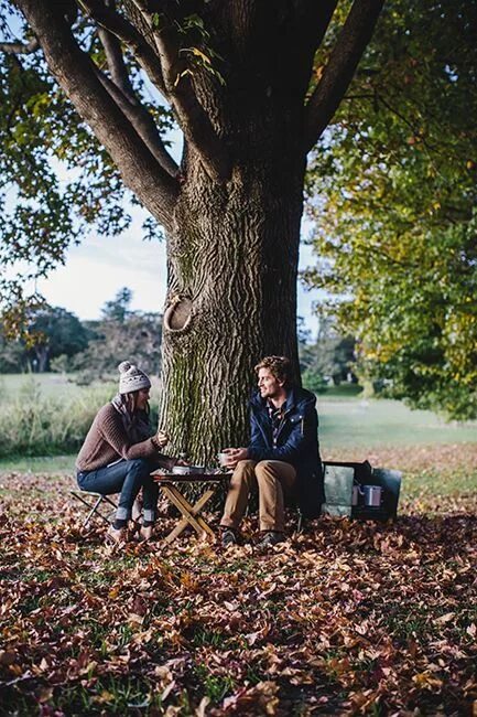 People living in the countryside. Гёте на лоне природы. Life in the countryside. Picnic in the countryside. Picnic in the countryside the Smiths.