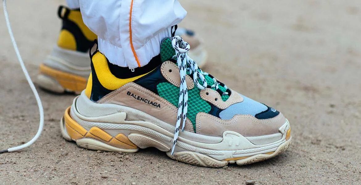 Triple s кроссовки. Баленсиага Triple s. Агли шуз кроссовки Баленсиага. Кроссовки Balenciaga Triple s. Balenciaga Triple s Sneaker.