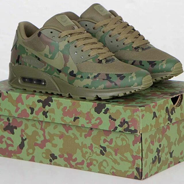 Найк хаки. Nike Air Max 90 Camo. Nike Air Max 90 Japan Camo. Nike Air Max камуфляжные. Nike Air Max VT Military Camouflage Brown 008 90.