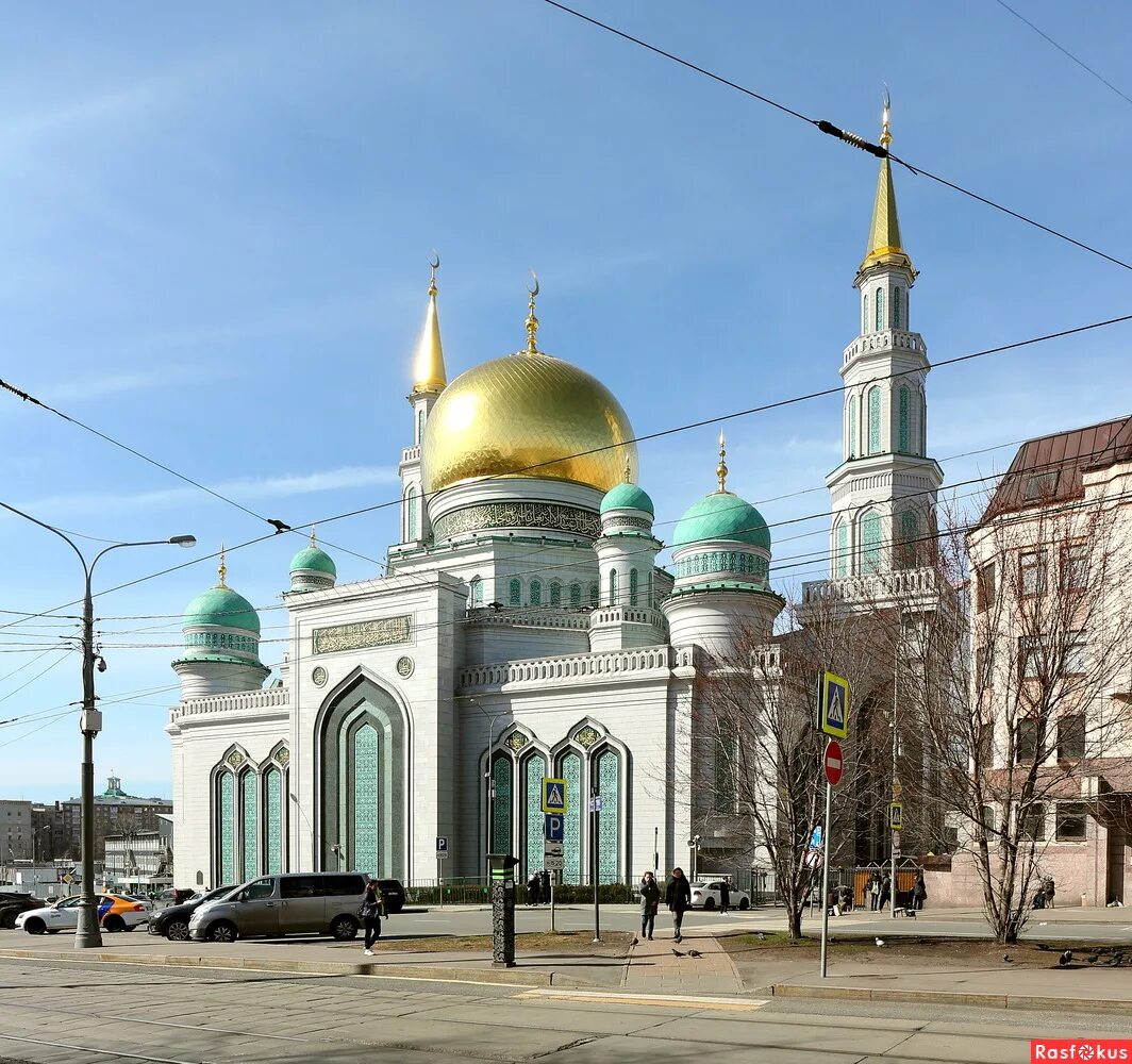 Веб камера москва мечеть. Московская соборная мечеть парковка. Соборная мечеть в москве на праздник. Веб камера москва мечеть. Мечеть в москве на дурова.
