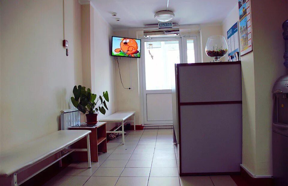 Урванцева 30 красноярск. Урванцева 8 красноярск. Урванцева 30 красноярск. Урванцева 30а детская поликлиника. Поликлиника на урванцева 30а.