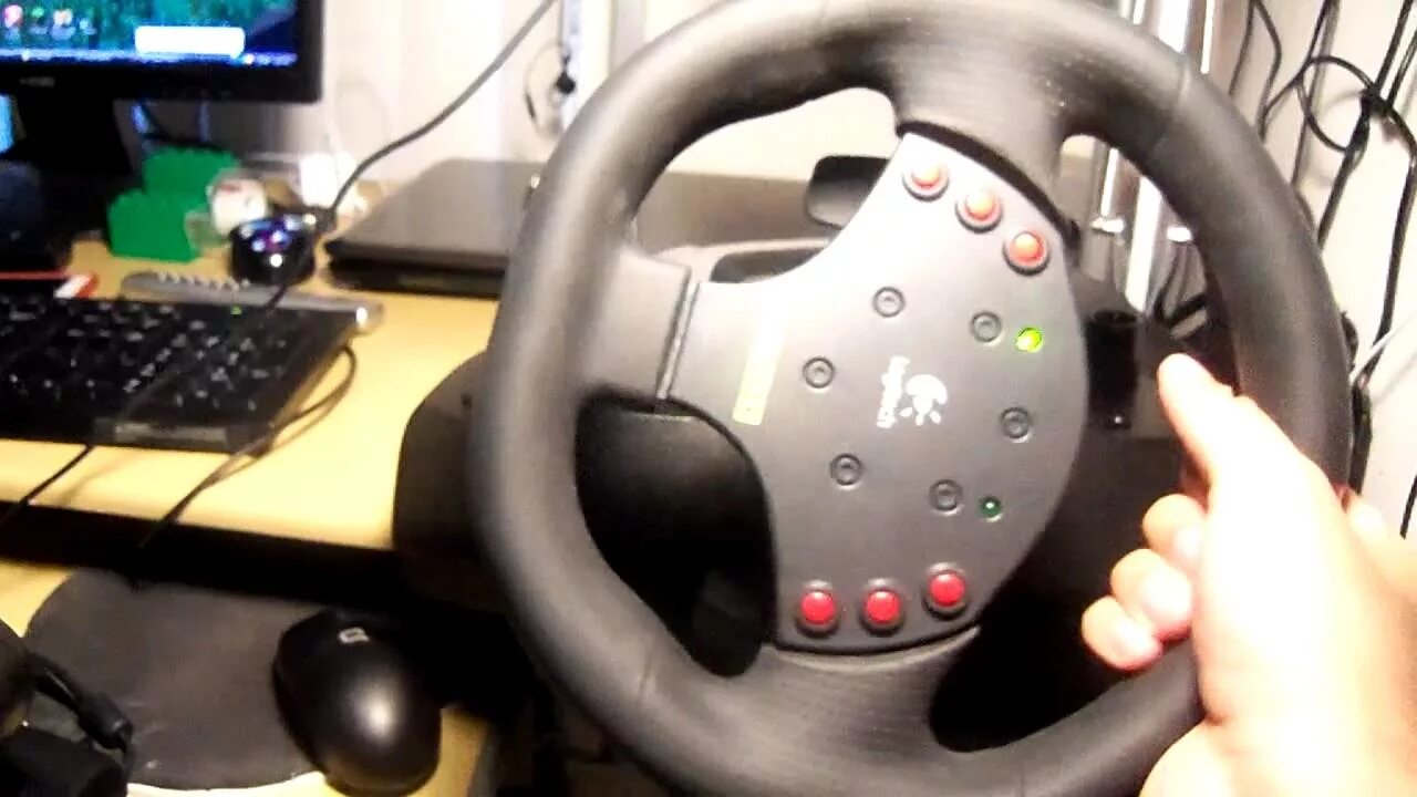 Драйвера на руль logitech momo racing. Logitech Momo Racing Force feedback Wheel. Logitech Momo gt. Logitech Momo Racing Steering Wheel. Руль Logitech Momo для Xbox one.