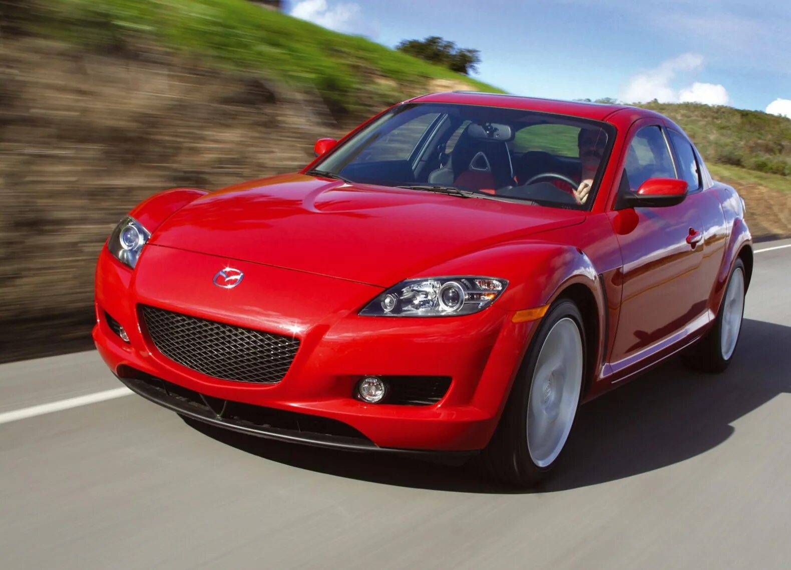 Высокие иномарки. Мазда рх8 красная. Mazda RX 8 красная. Mazda RX 8 2003. Mazda rx8 кабриолет.