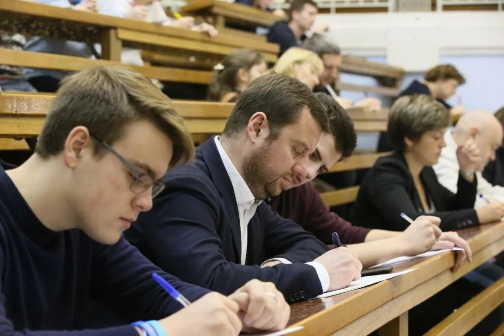 Высшая школа рггу. Высшая школа рггу. Журналист в современной медиасреде. Рггу исторический факультет. Высшая школа рггу.