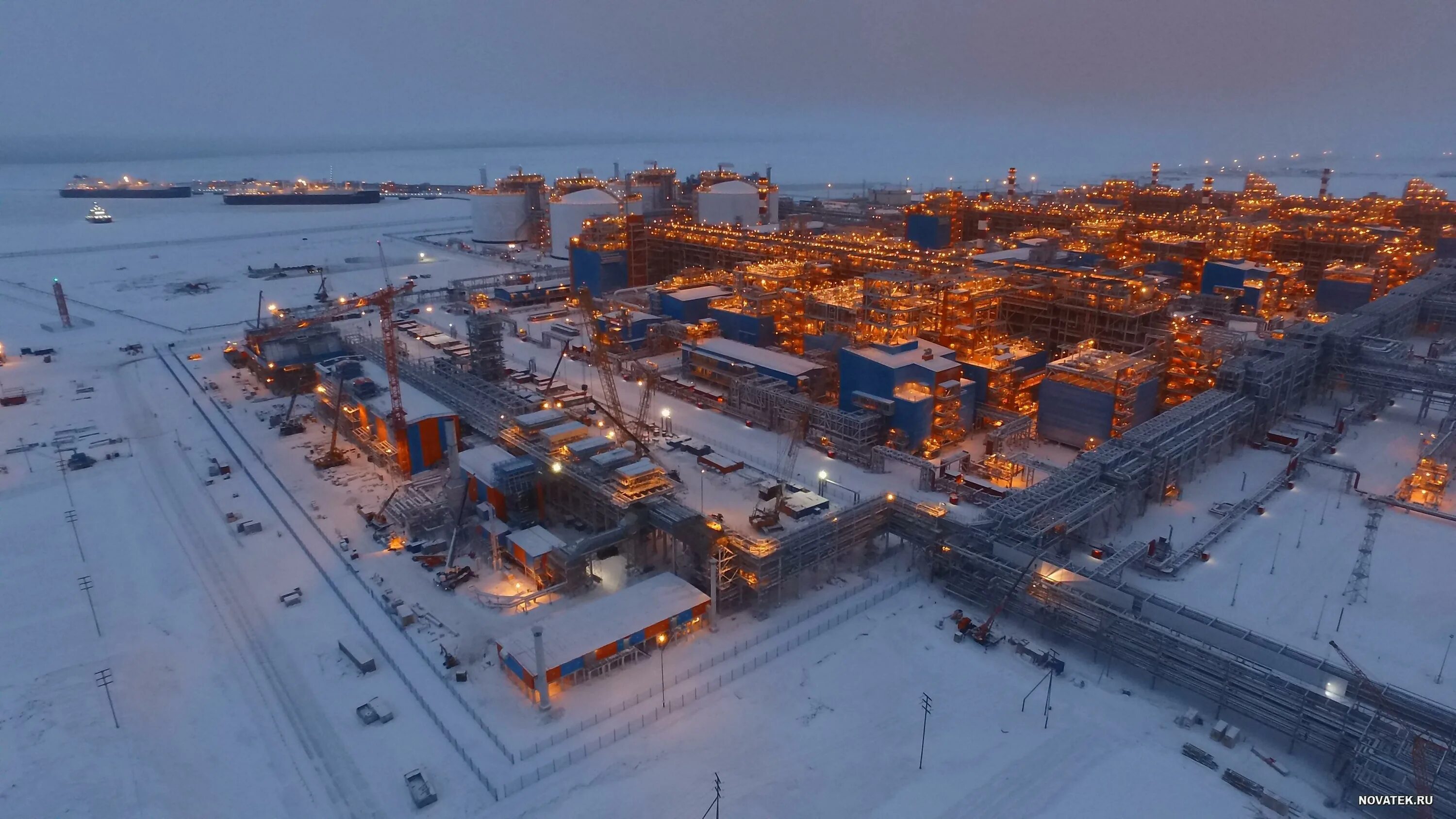 Артика спг. Новатэк завод СПГ Ямал. Полуостров Ямал СПГ. Новатэк Салмановское месторождение. Терминал СПГ Сабетта.