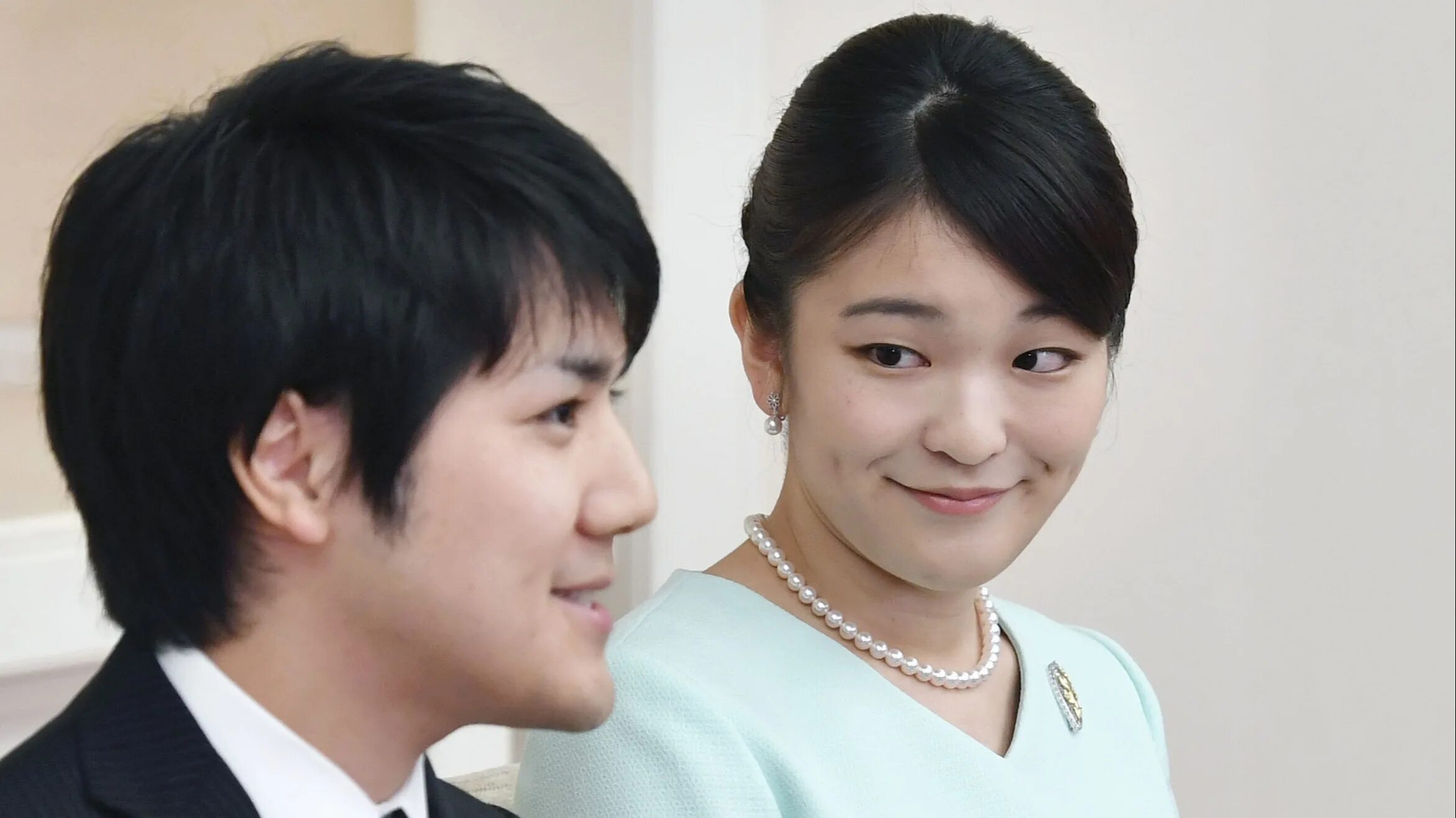 Япония истории любви. Мако Комуро. Принцесса Японии мако и Кей Комуро. Принцесса выходит замуж. Принцесса Японии выходит замуж за простолюдина.