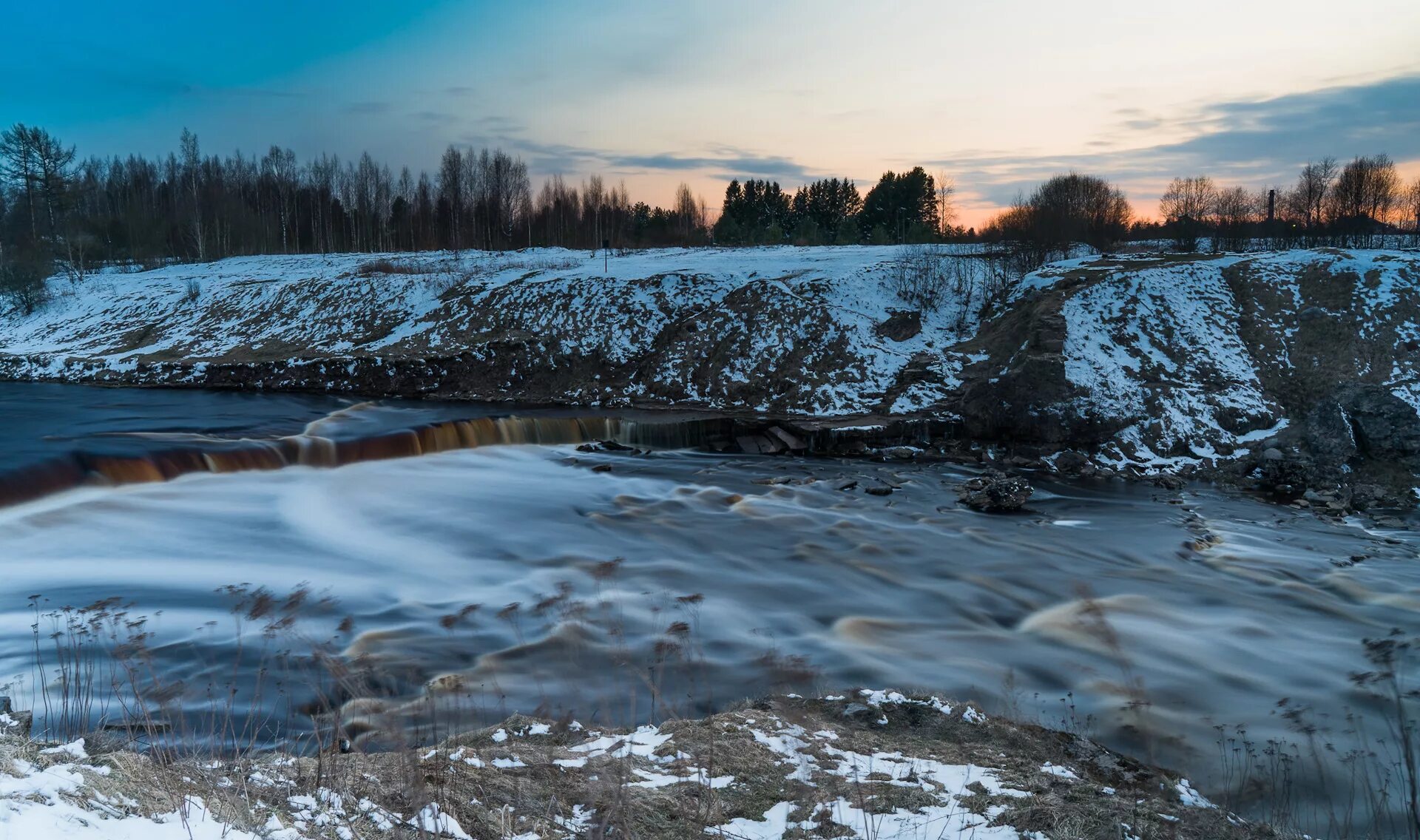 Город тосно зимой. Мост через реку тосно. Тосно зимой. Водопад в саблино зимой. Тосно площадь ночью.
