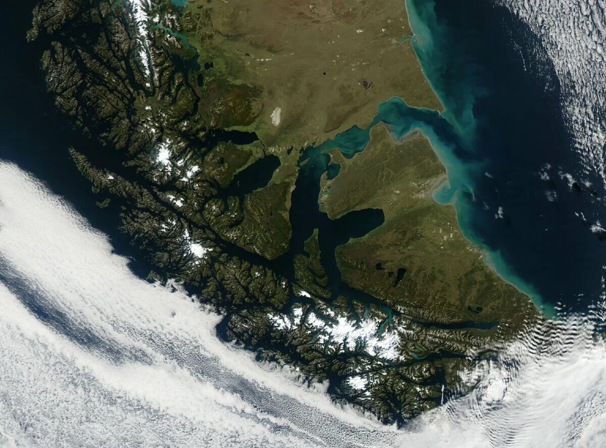 Самый большой архипелаг северной америки. Магелланов пролив. Магелланов пролив и Огненная земля. М агеланов пролив. Магелланов пролив вид из космоса.