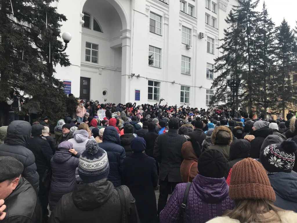 Стихийный митинг в Кемерово. Митинг в Кемерово сегодня. Тулеев зимняя вишня митинг. Жители Кемерово. Кемерово митинг